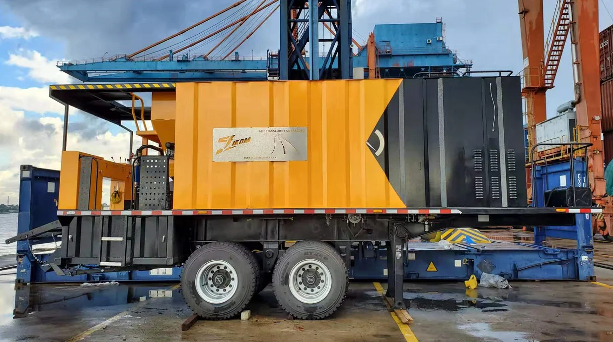 IKOM Semi- trailer type Micro slurry seal surfacing asphalt paver pavement machine