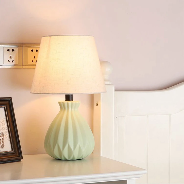 Wholesale Nordic Ceramic Small Night Light Modern Simple Kids Bedroom Bedside Table Lamp
