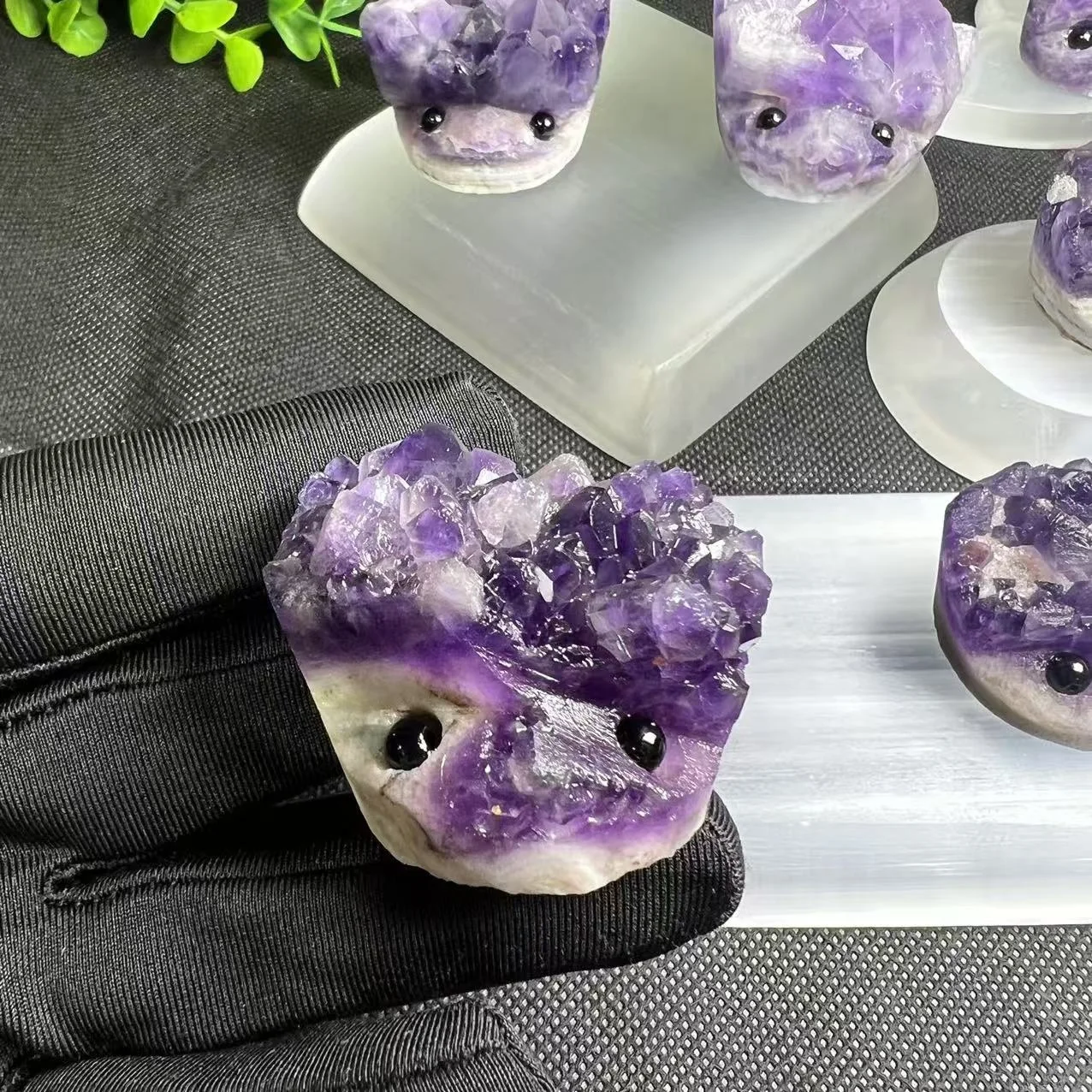 Wholesale Natural Rough Amethyst Hedgehog Crystal Reiki Healing Animal Crafts Gift Amethyst Cluster Home Decor