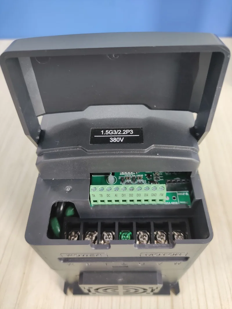 5.5kw VFD Drives Promotion price PM motor vector control water supply all in one  0.75kW to 37kW Frequency Inverter Converter