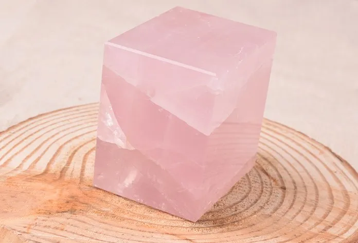 Wholesale Natural Rainbow Color Striped Fluorite Madagascan Pink Crystal Cube Gemstone Square Stone Manual Grinding