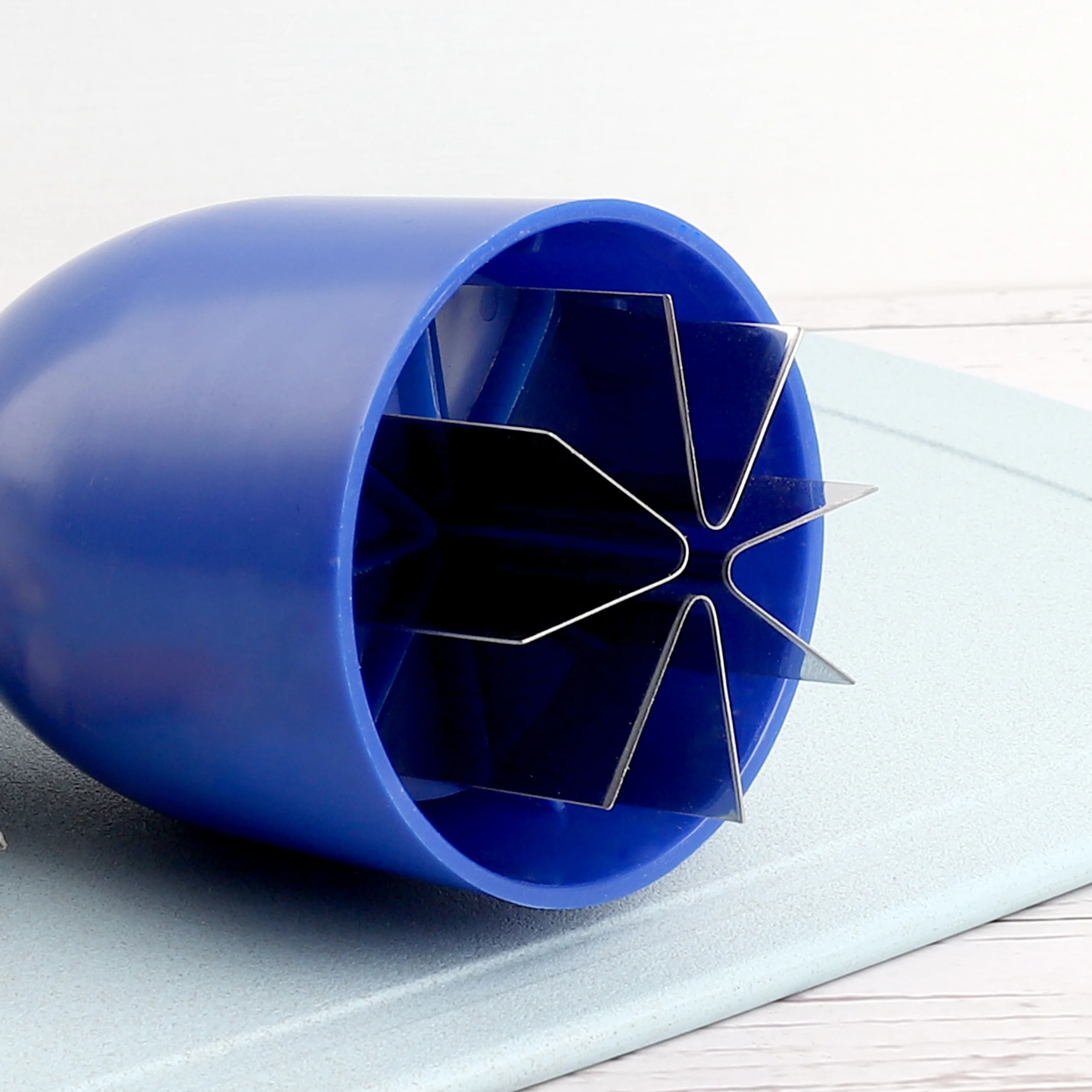 Food grade portable kitchen pressed manual ginger onion chili vegetable garlic chopper