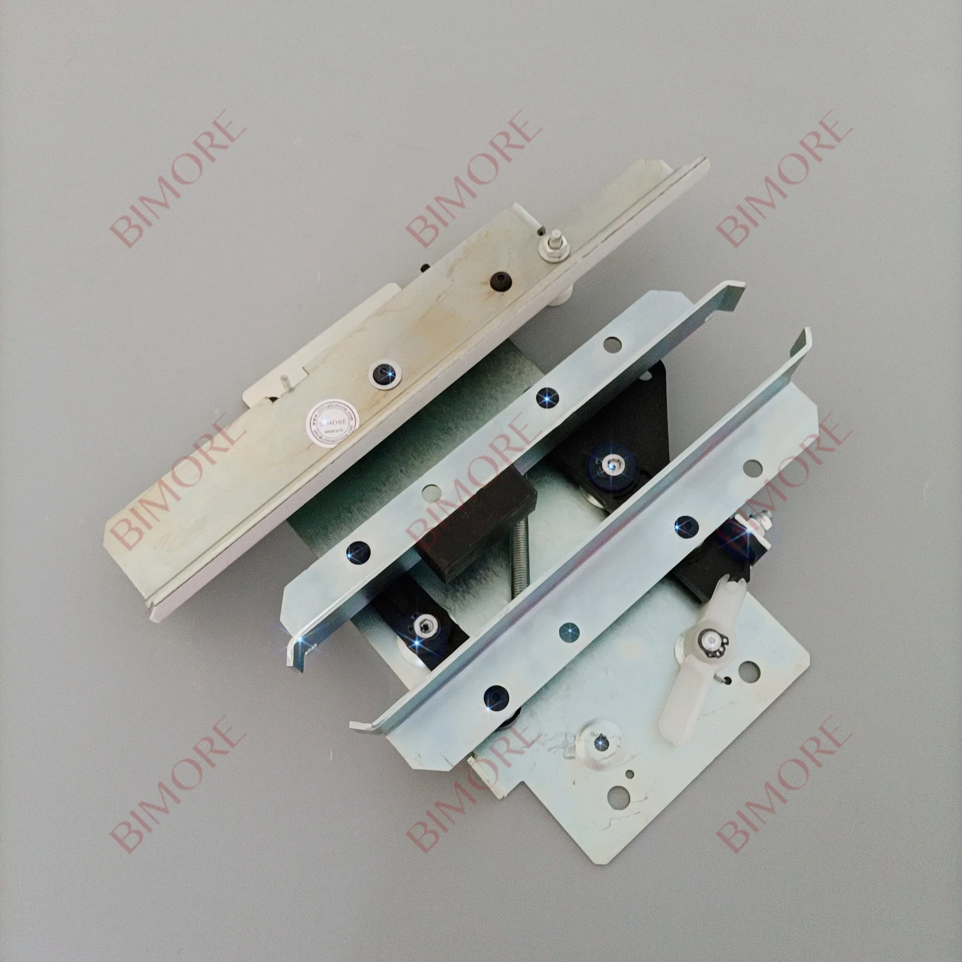 A type FAA24390H1 Elevator Door Vane SKY H1 For AT120 Door Cam Elevator Spare Parts