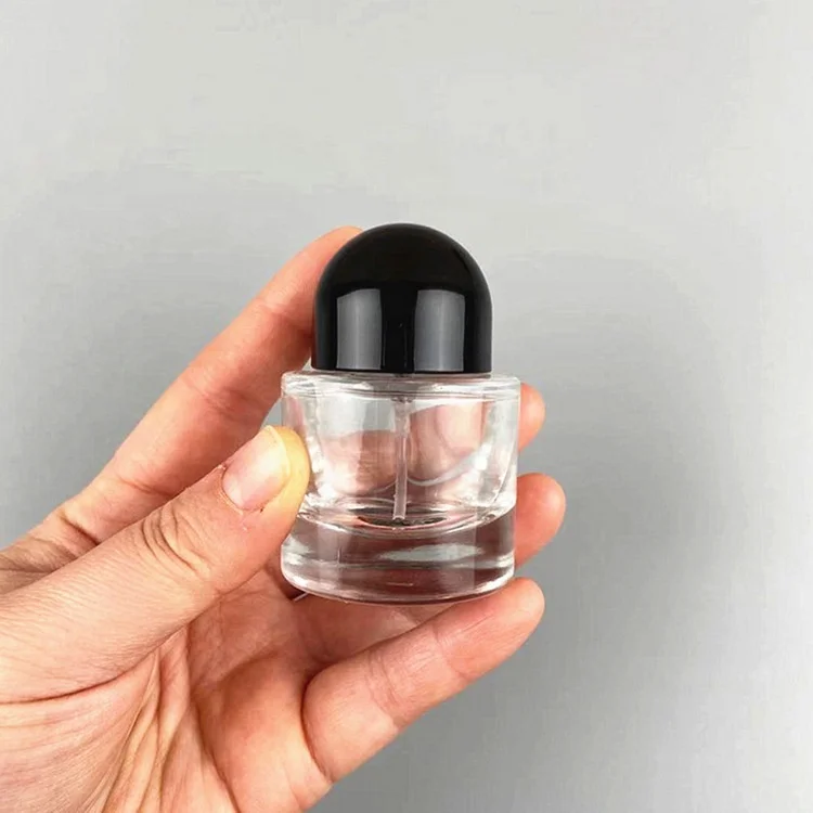 2022 New Arrivals 30ml 50ml 100ml Round Glass Empty Perfume Bottle Pump Spray Parfum Atomizer Refillable Cosmetic Container