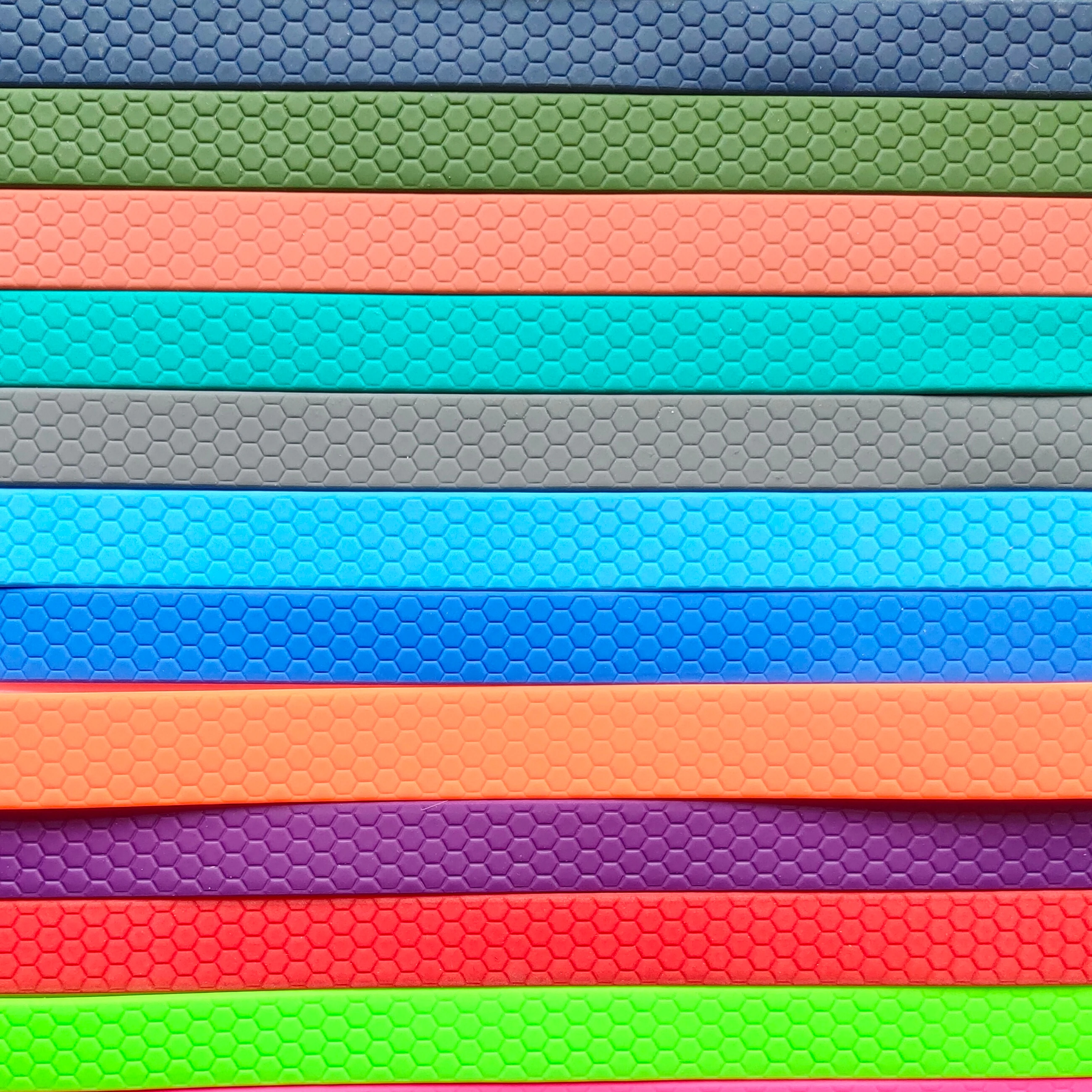 2022 Latest Design Eco-friendly Nylon Webbing Dog Collar Leash Durable Polyester Material Honeycomb Texture PVC Coating Print