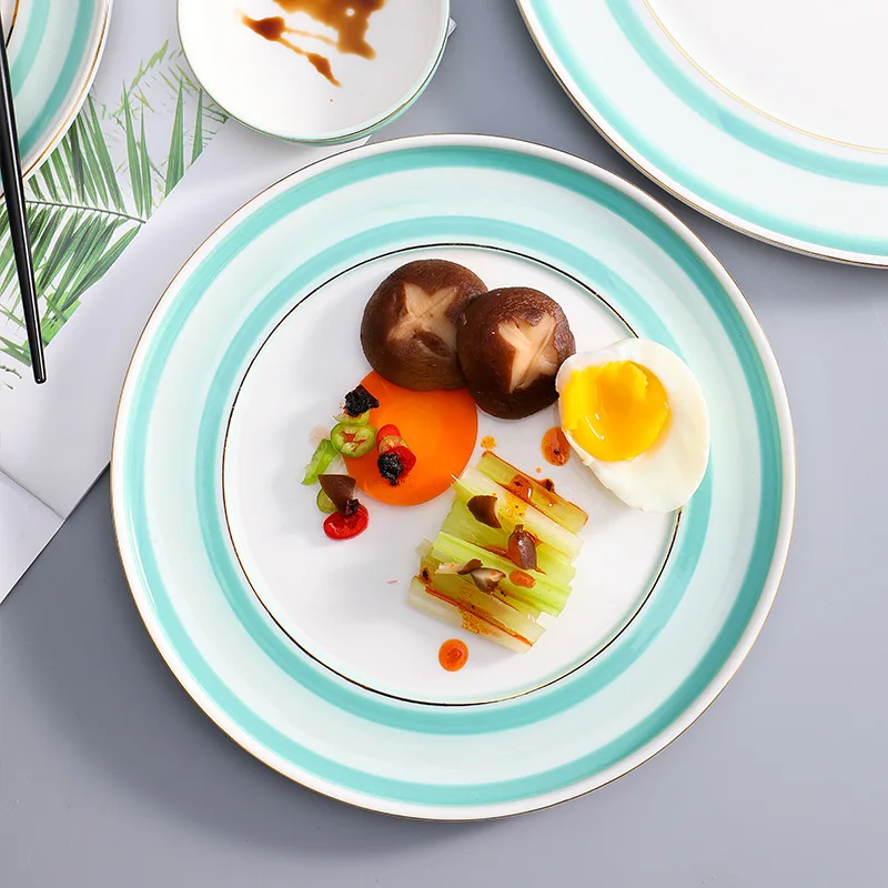 Wholesale bone china dinner set fine porcelain plate and bowls with gold rim dinner set