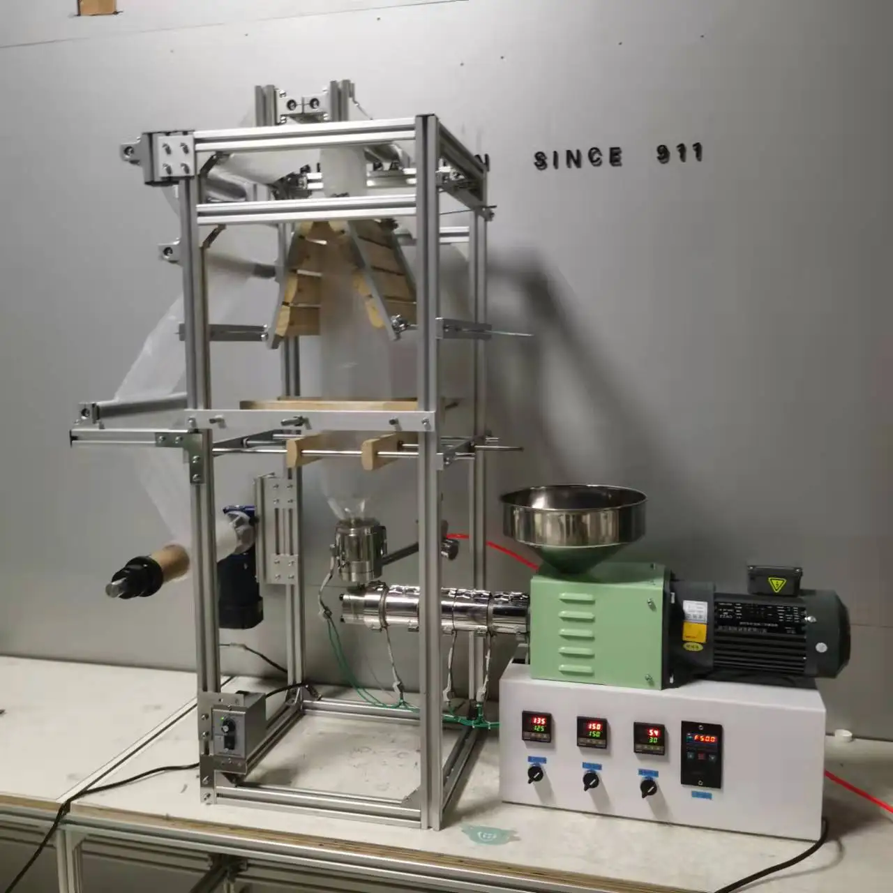 lab mini plastic film sheet extrusion machine line desktop for laboratory screw extruder Desktop MIni lab film extruder