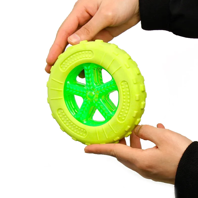 Wholesale novel design tyre shaped eco friendly pet toy interactive dog chew toys