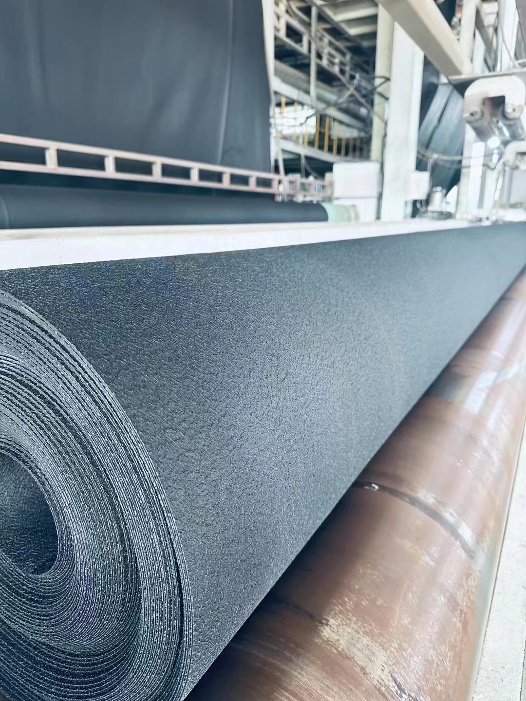 Заводская Цена hdpe геомембранный вкладыш резервуар 0 5 мм плотина лайнер для рыбного пруда 45 mil