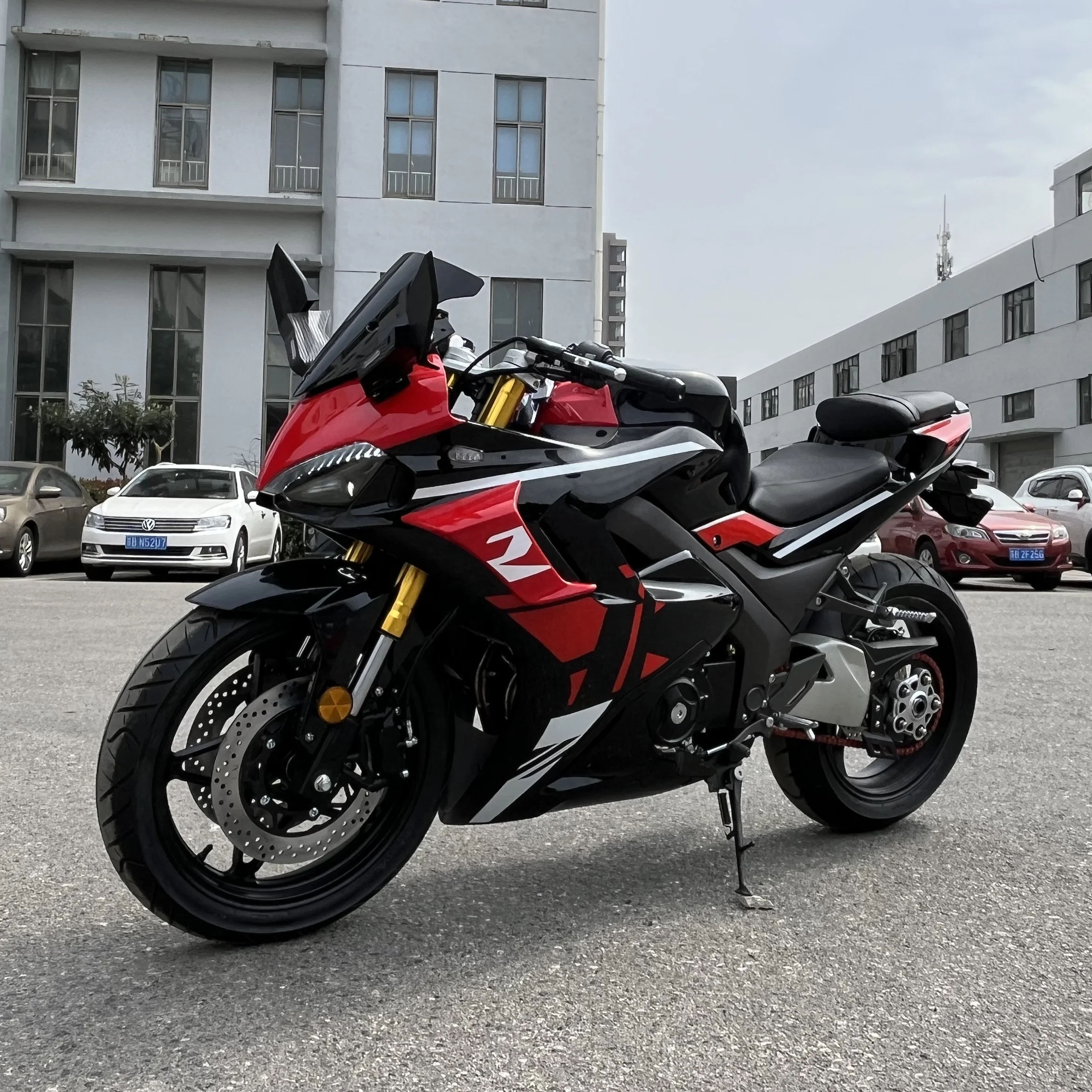 Latest Model Good Quality mirrors with driving recorder 400cc Water Cooling Engine EFI  euro5 racing motorcycle