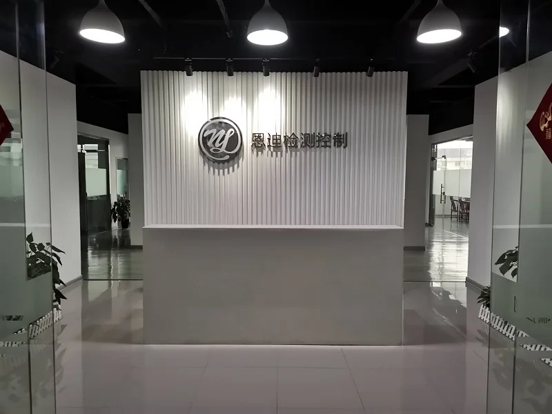 Металлический фрезерный станок с ЧПУ ND6090 Brail