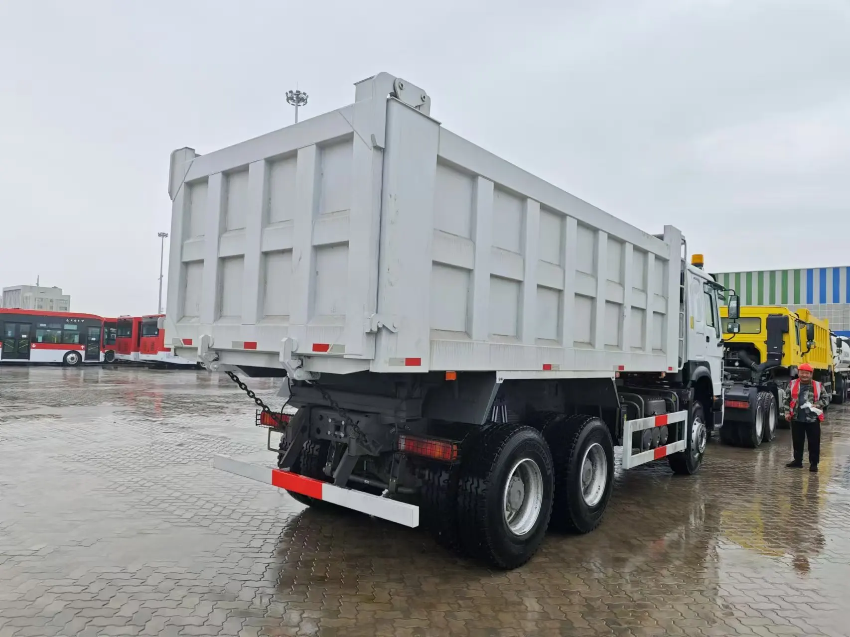 Сверхмощный 2025 Sino Howo 10 шин 20 м3 Sinotruk 6x4 40 тонн новый самосвал