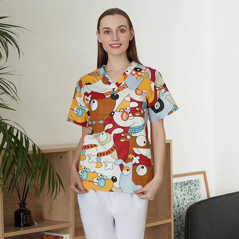 2024 Wholesale Stylish Lovely Printed Scrubs Top Shirt Nursing Uniform Set Medical Uniforms Women Scrub Sets