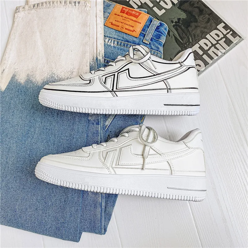 High Quality Leather Sneakers Orignal Comic Style Thick Line Graffiti Anime White Skateboarding Shoes