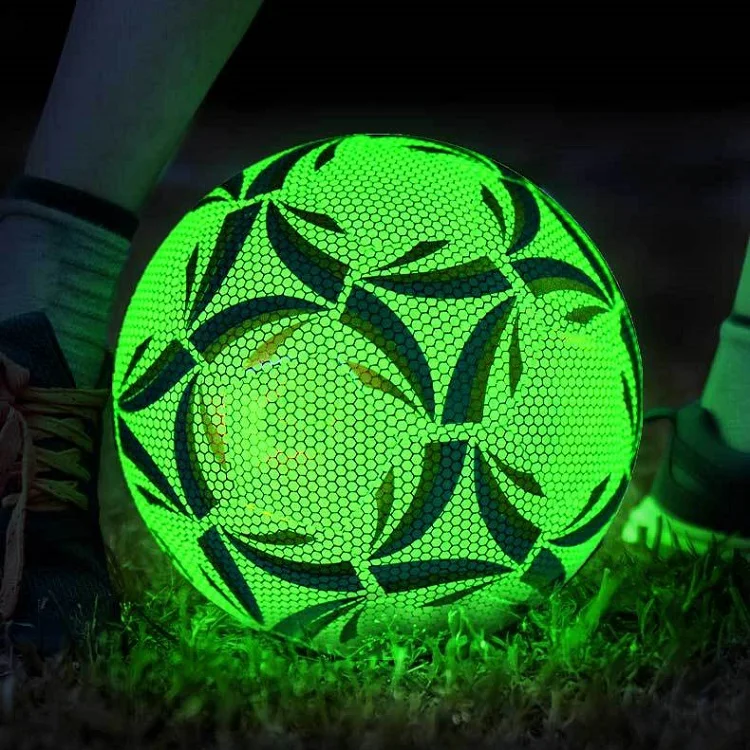 Wholesale Reflective Football Size 5 Luminous Soccer Ball Football Glow In The Dark Football Ball Holographic Soccer Balls OEM