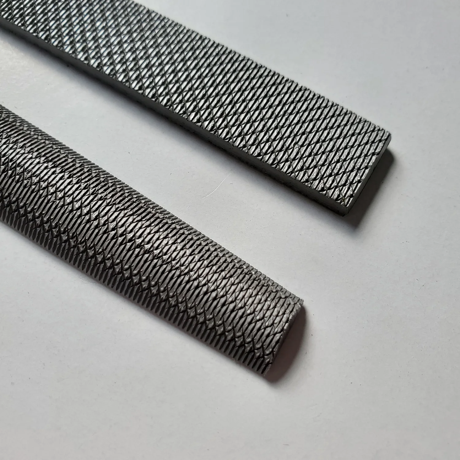 Распродажа высококачественных ручных стальных инструментов и резаков