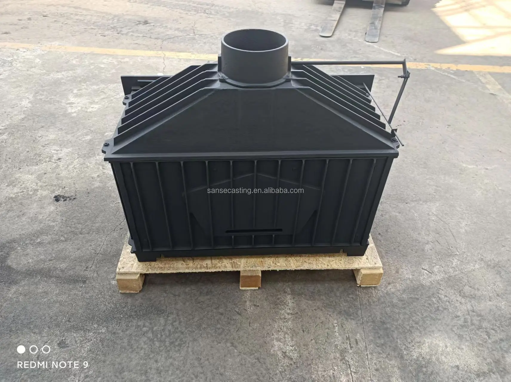 China Factory Direct Hot Selling Cast Iron Wood Burning Heating Fireplace (BSC326)