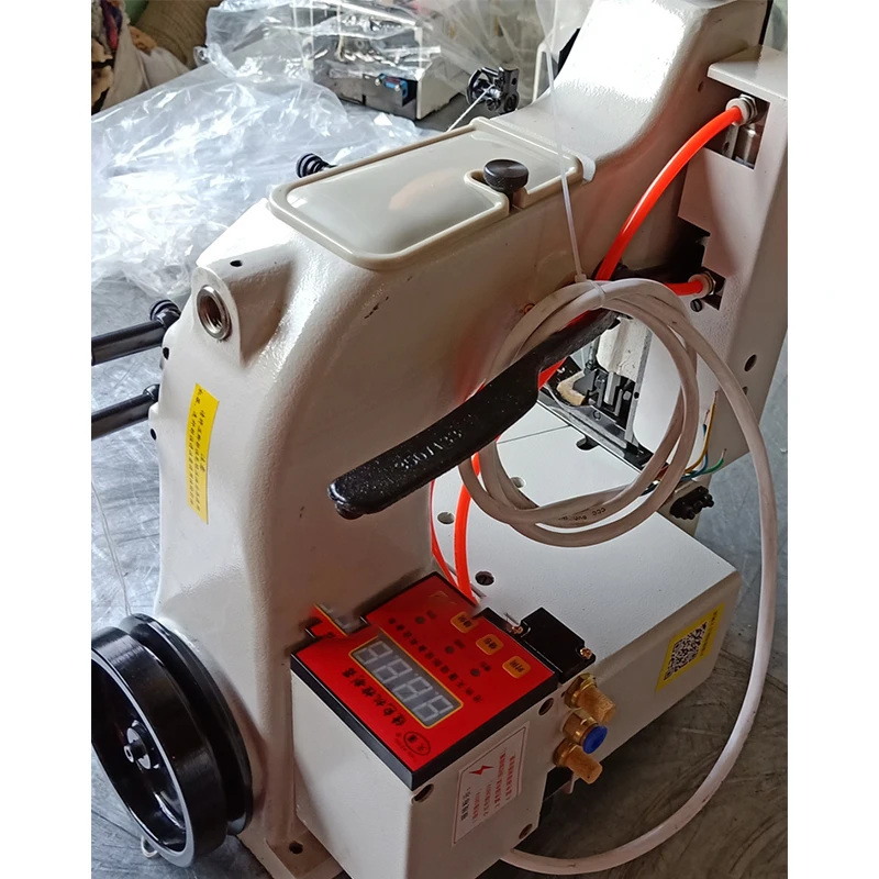 Wholesales Automatic Industrial Overlock Sewing Machine 4 Thread Overlock Sewing Machine Industrial