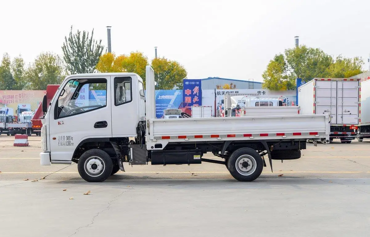Wholesale Hot Style KAMA Chinese Mini Truck 3.25m Single 4x2 2T Gasoline Left Hand Truck Food Trucks For Sales
