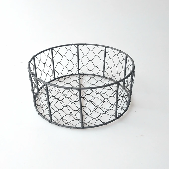 Round Shape Vintage Style Wire Gathering Metal Storage Basket
