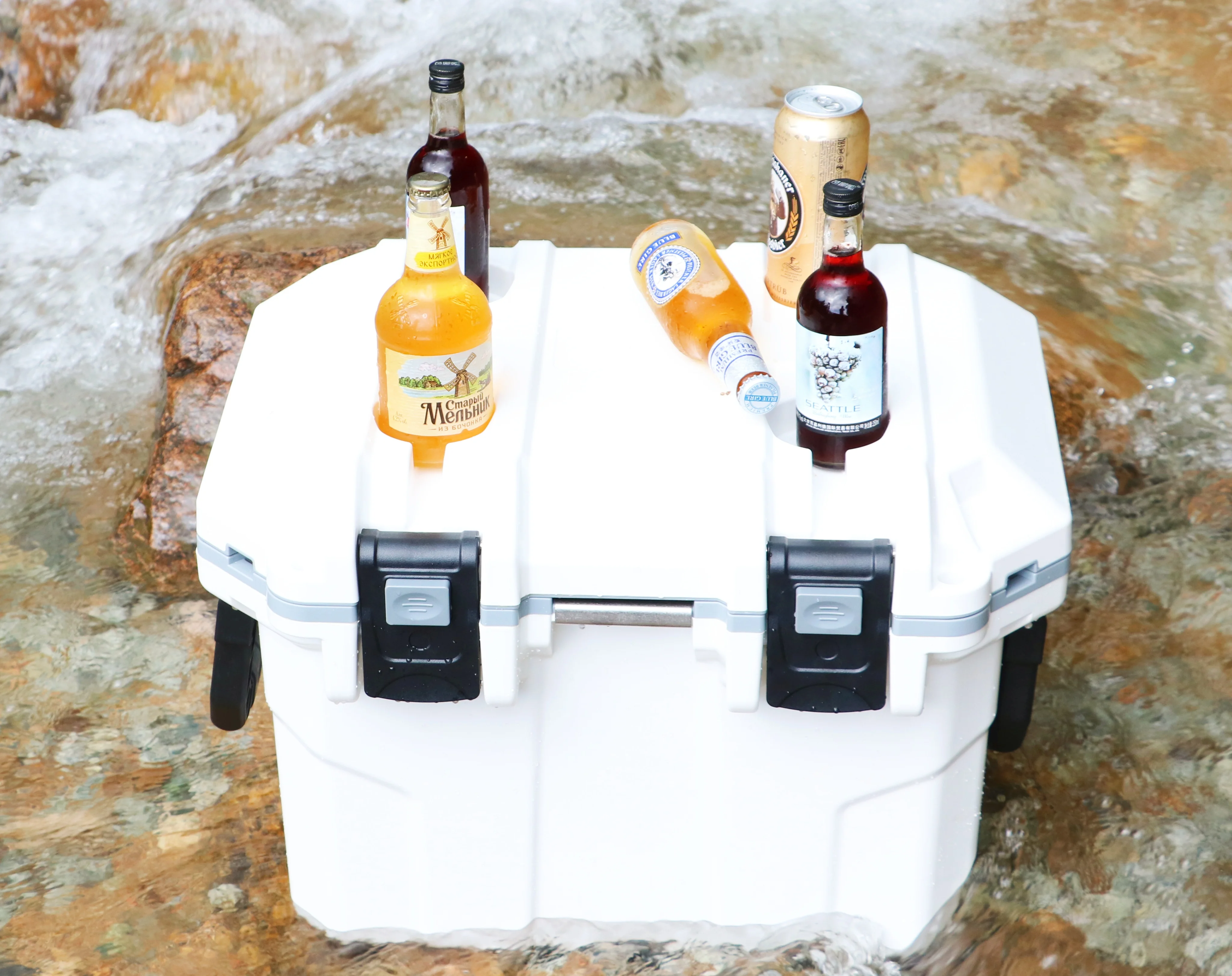 high quality cooler OEM Wine rotomolded coolers hard cooler box Injection mold cooling box