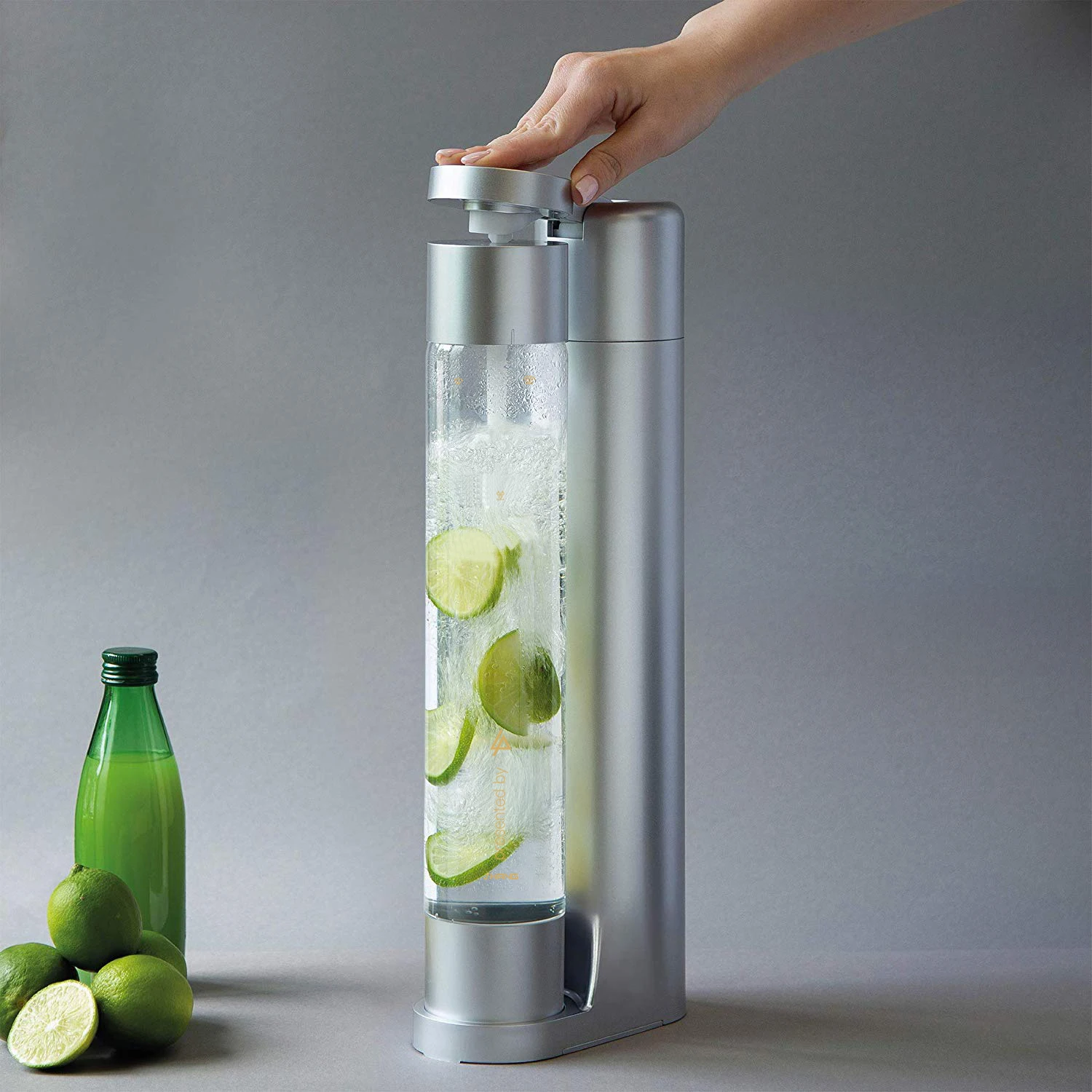 Popular Sparkling Water Dispenser Hot Selling Soda Maker Home Use Carbonated Water Machine