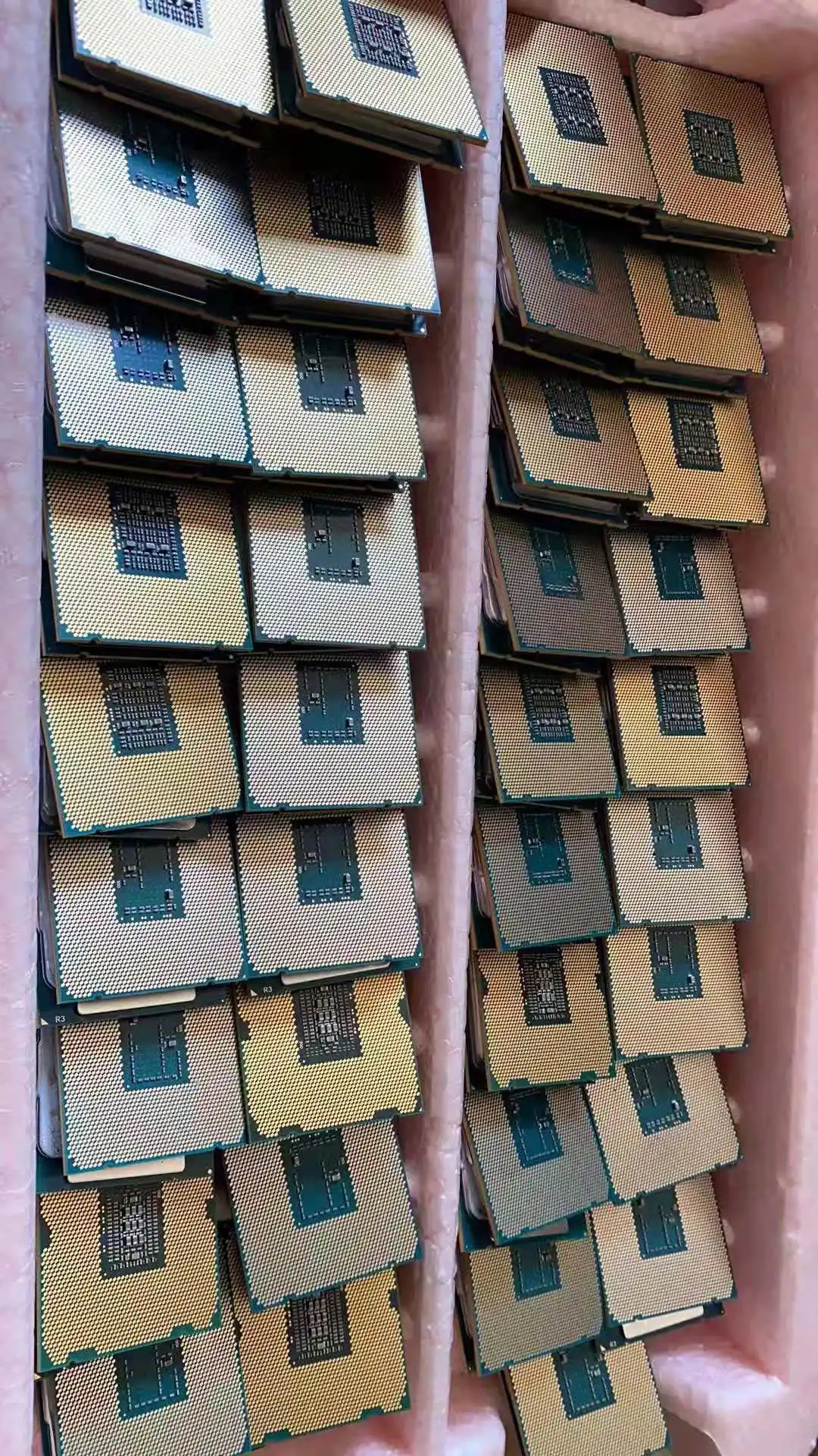 Xeon Platinum 8352M 2.3G 32C/6T 11.2GT/s 48M cashe Turbo HT 185W DDR4-3200