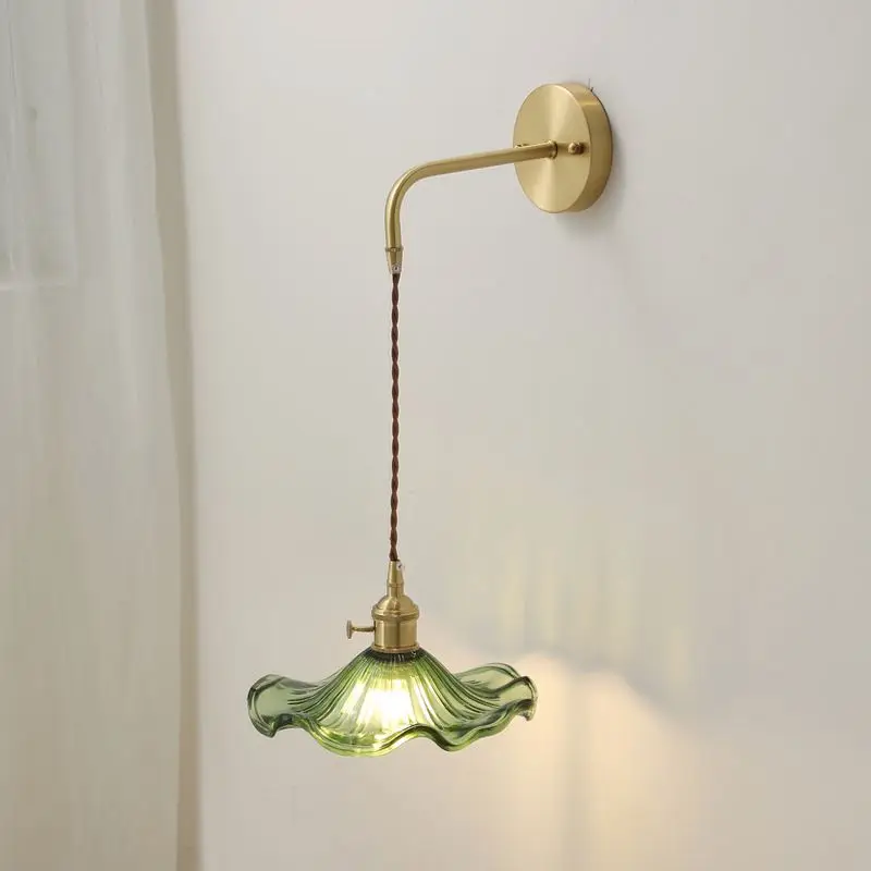 Copper single pendant lamp in bedroom, bed lamp, luxury, minimalist, all copper pendant lamp in Nordic restaurant bar