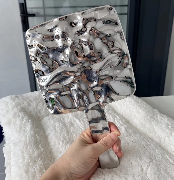 Biumart Retro Hand-held Square Makeup Mirror Custom Logo Portable Fashion Lady Beauty Mirror Liquid Style Round Pocket Mirrors