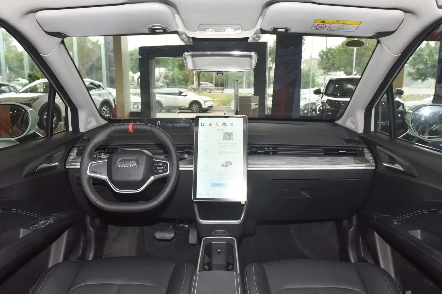 Neta V Electric Car Long Range 301KM SUV 2023 LHD/RHD Adults Cheap Cars 0km Used New Energy Vehicle From China 2024 Nezha