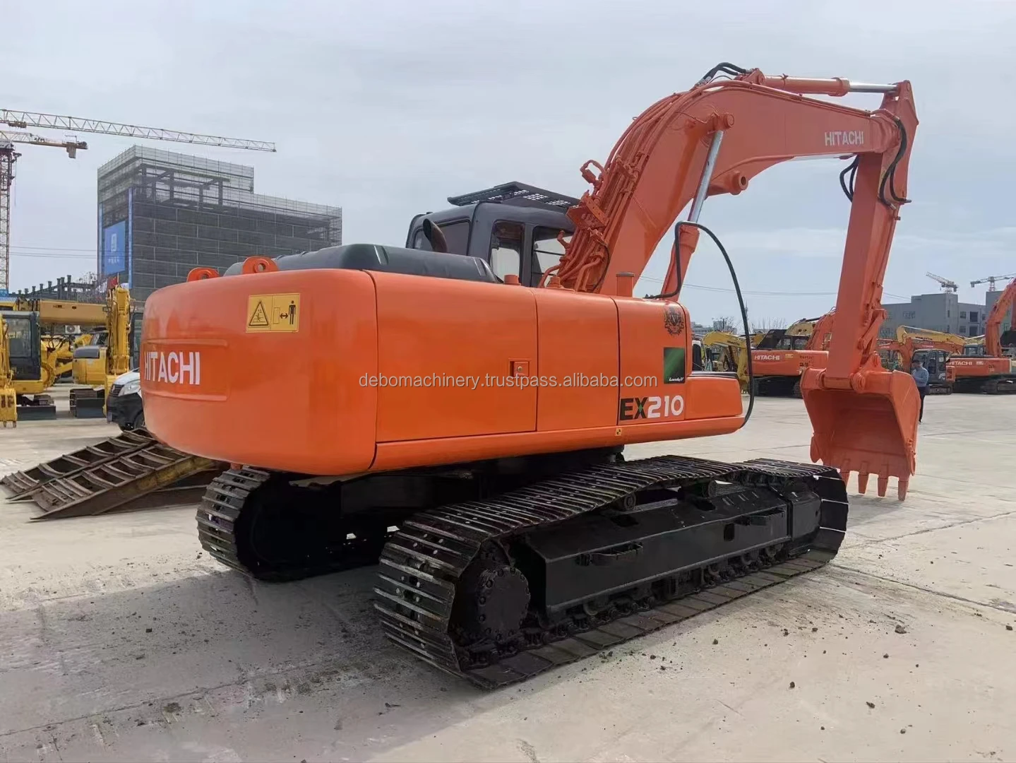 90% новинка Лидер продаж подержанная ZX210W-3 техника Hitachi 210w/hitachi Высокоэффективная низкочасовая работа используется экскаватор для продажи