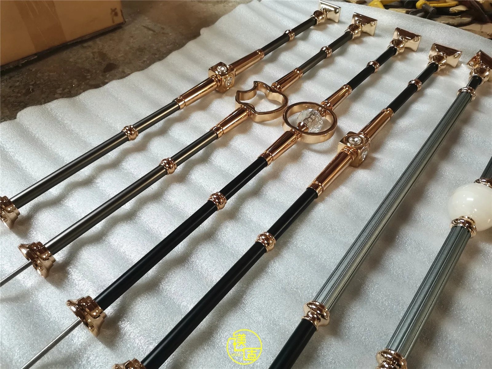 Aluminum interior stair railing