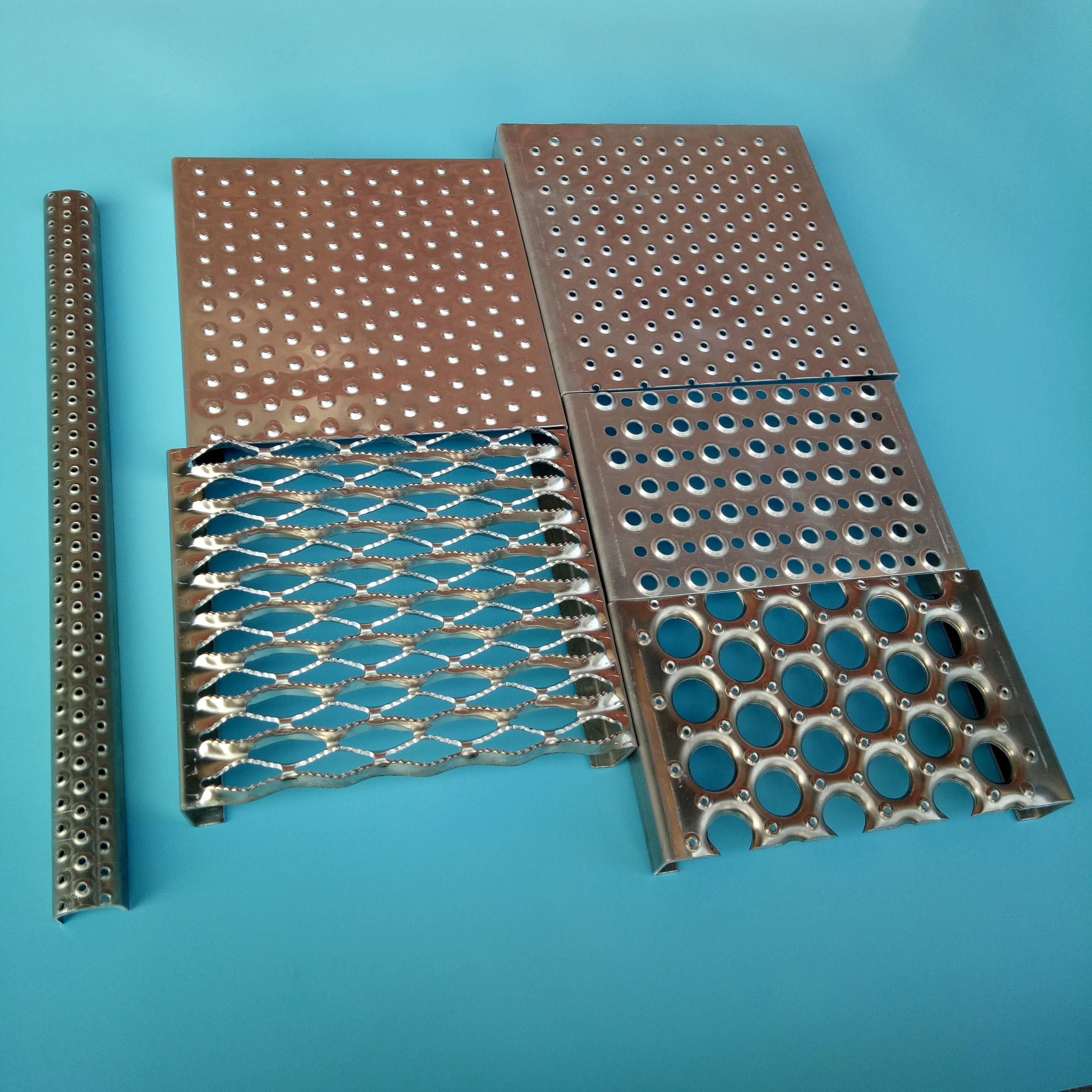 Perf-O Anti-slip Raised Aluminium Trailer Decking sheet  Safety Grating Walkway