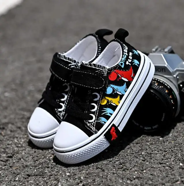 NEW Boys and Girls Canvas Shoes Anti-Slippery Hard Wearing Skateboard New Design for Children