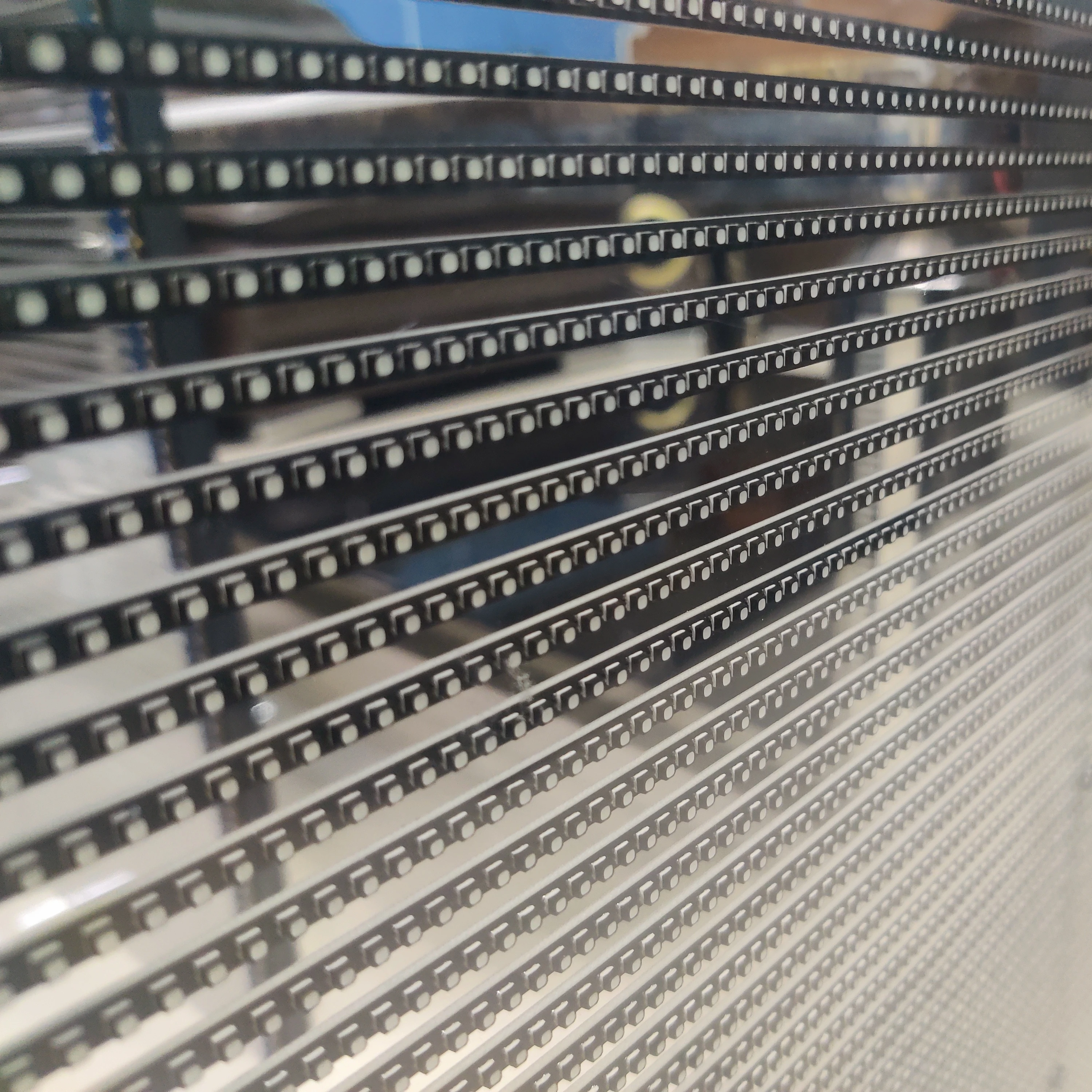 Taxi Car Bus Rear Window LED Screen Billboard High Transparent LED Display Advertising Screen wifi 4G GPS Digital Signage