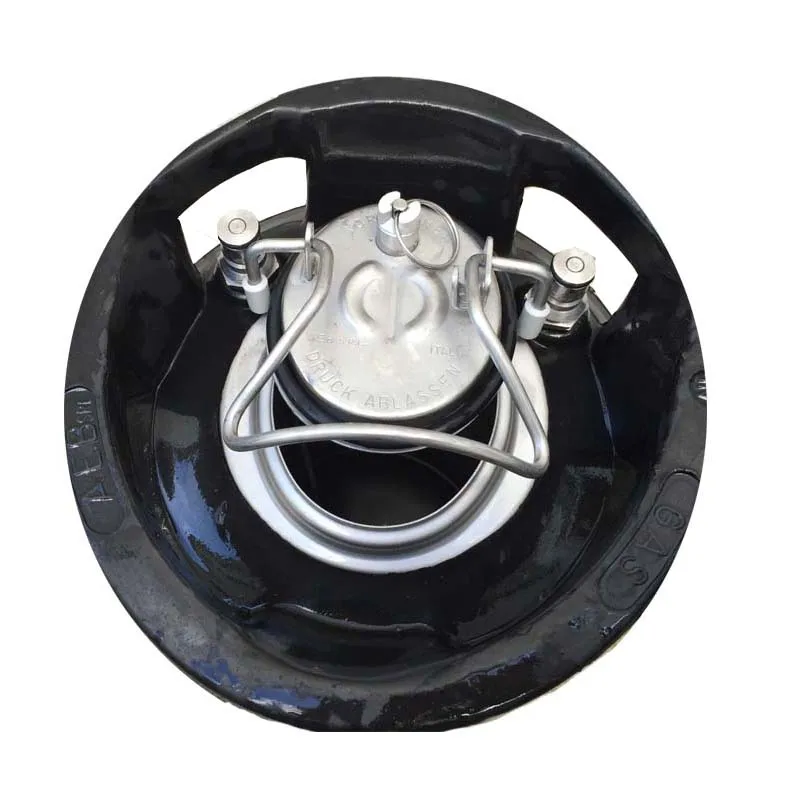 Used Stainless Steel 5 Gallon Ball Lock Kegs Cornelius Keg with Dual Rubber Handles Corny Keg for Home Brewing