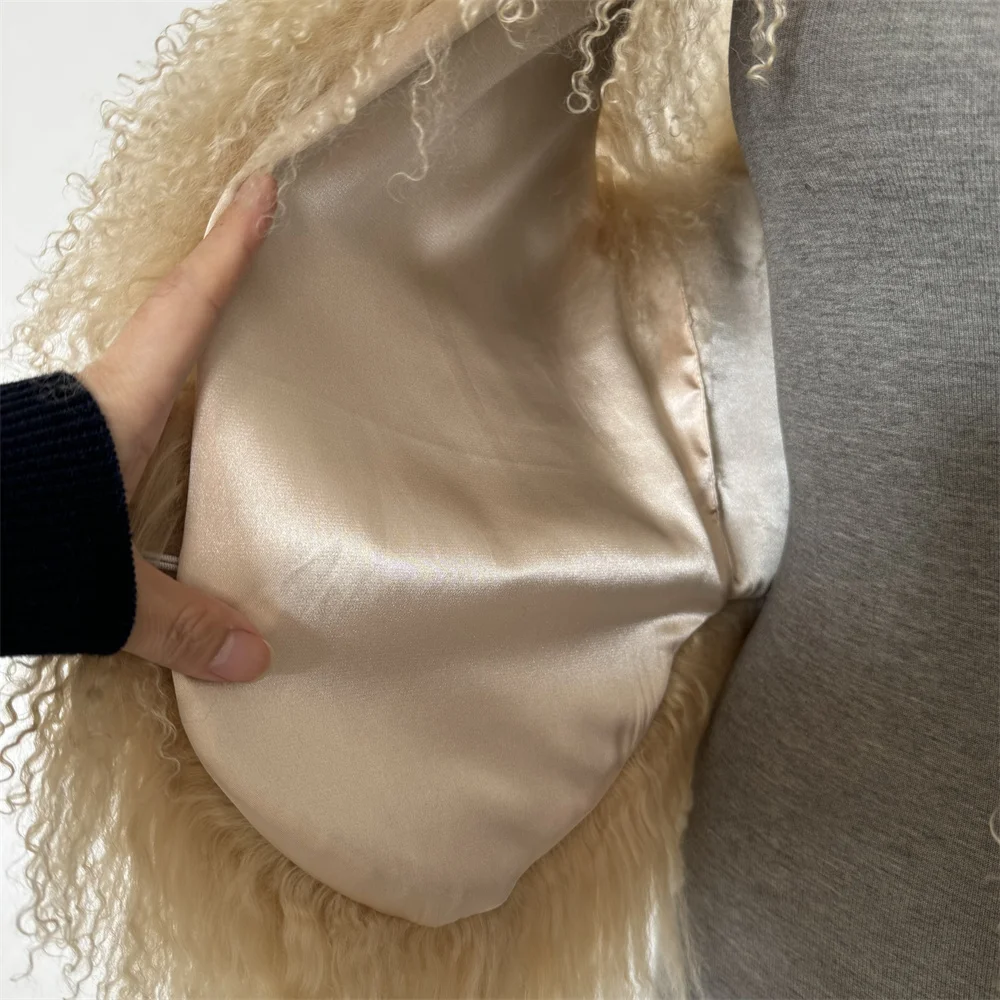Custom Wholesale New Fashion Design Winter Vest  Real Mongolian Lamb Fur vest short vest with real fur for ladies