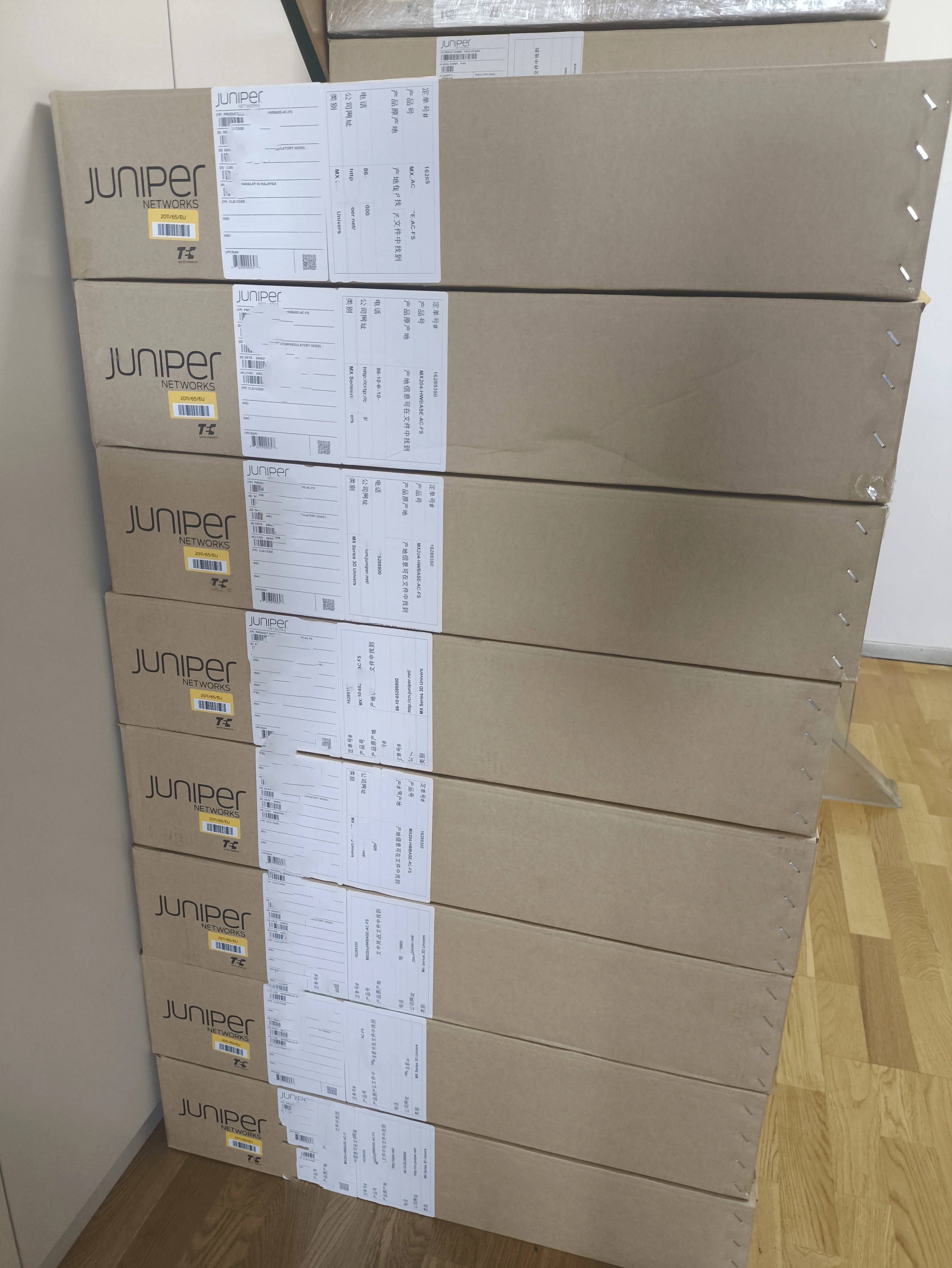 Juniper Network Switch QFX5120-32C-AFI with 32 100GbE (QSFP28) or 40GbE (QSFP+) Uplink Ports POE