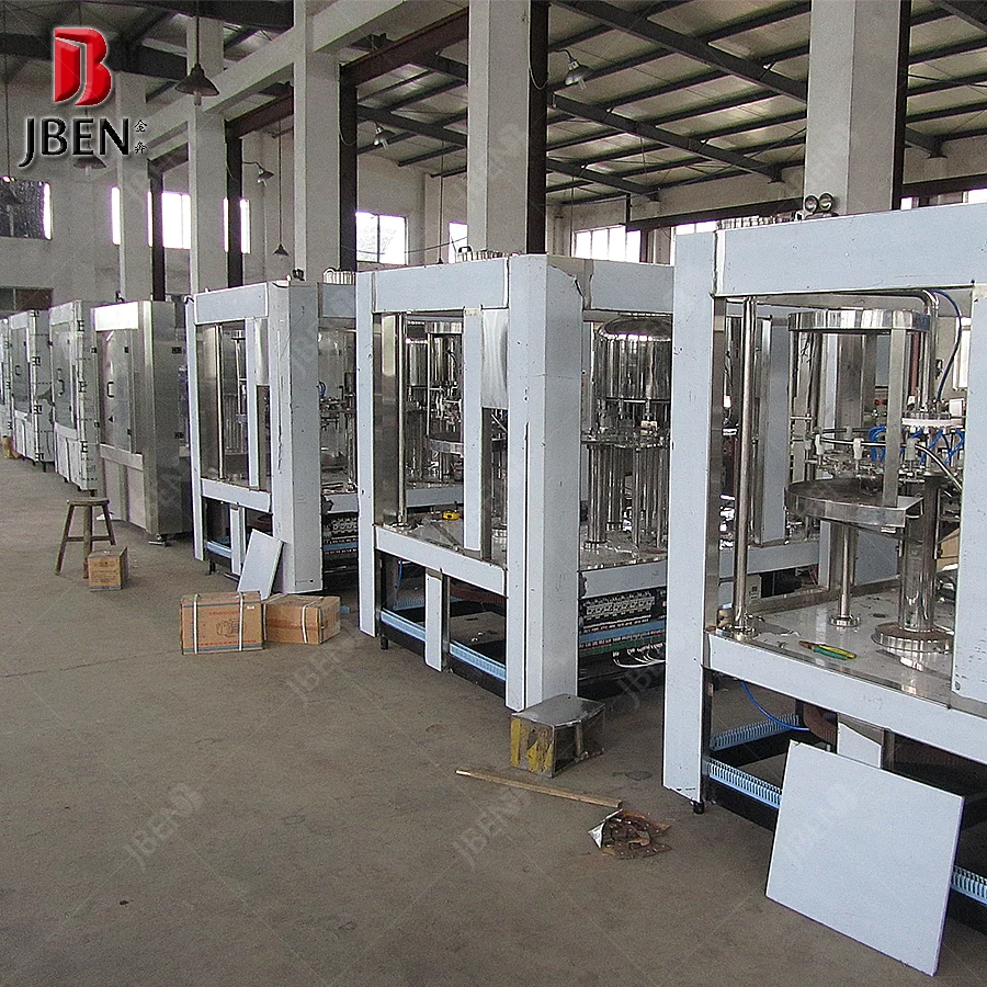 300ml small bottle filling machine / 2000bph automatic water bottling plant / carbonated drink filling machine China supplier