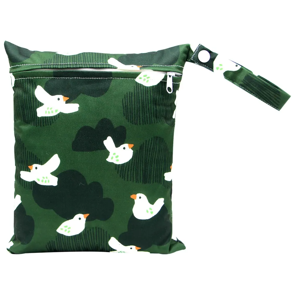 Custom Logo PUL Wet Bags Baby Waterproof Cloth Diaper Bag Single Zipper Print Reusable Baby Nappy Wet Dry Bags Wetbags 20*25cm