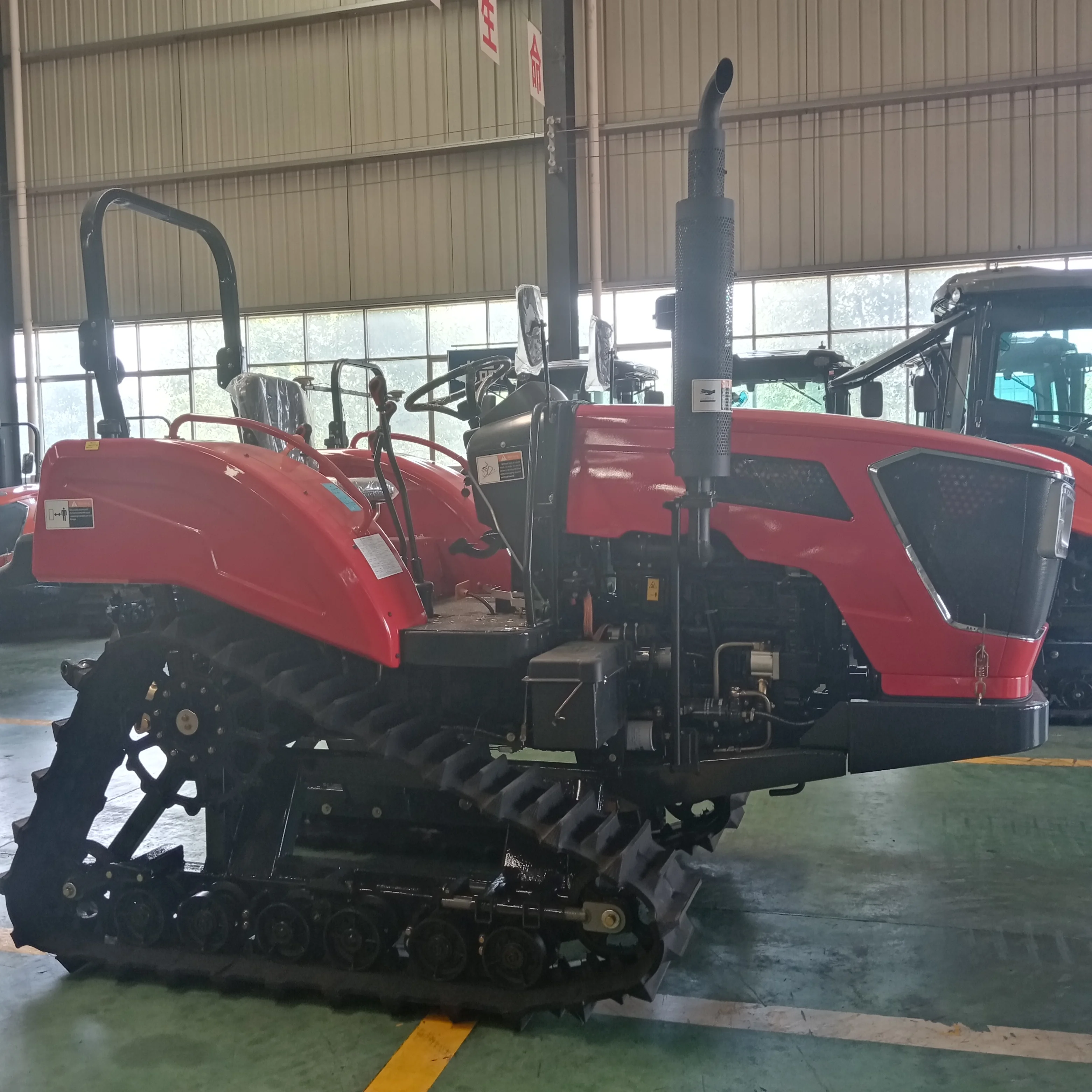 Clj High Quality Tractor 90HP NF Rubber Crawler Nfg 902 for Agriculture Hot Sale
