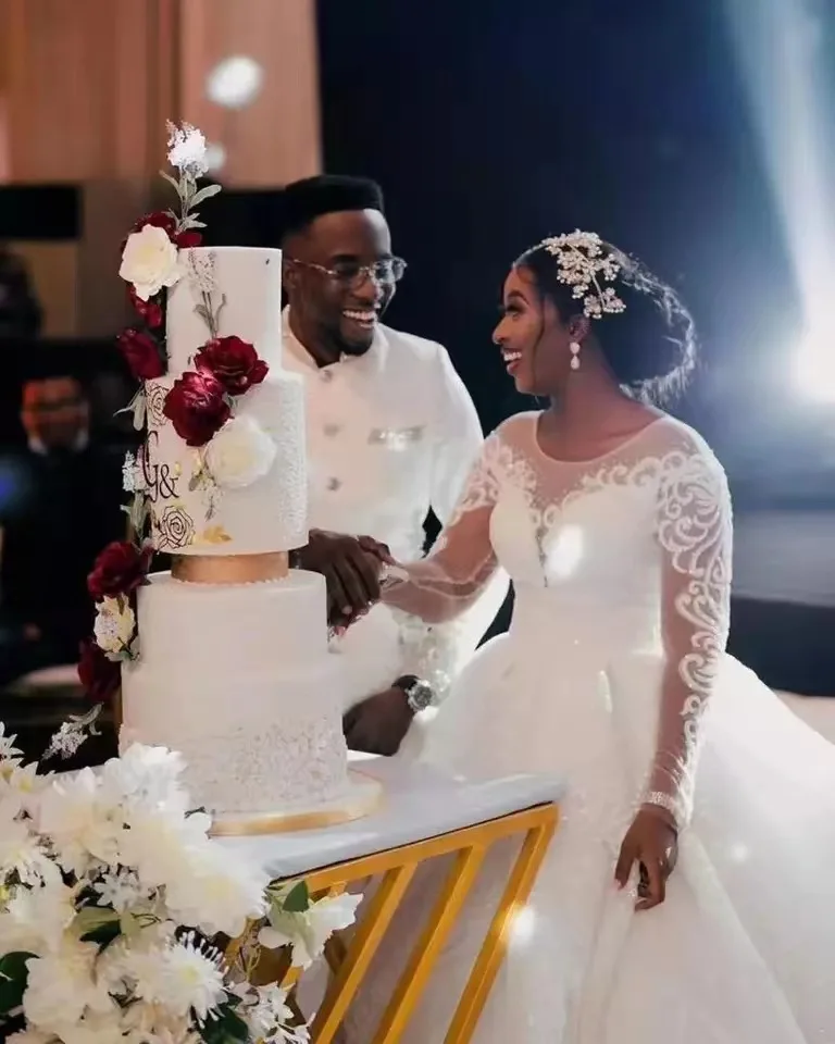 Manufacturer custom made Large size wedding dress wholesale cheap price African mermaid high end lace mermaid wedding dress