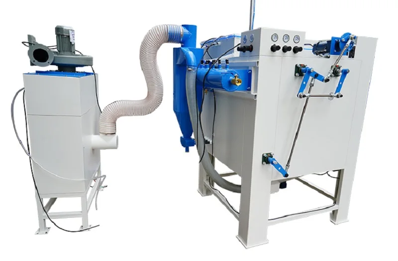 Turntable sand blasting machine with automatic door