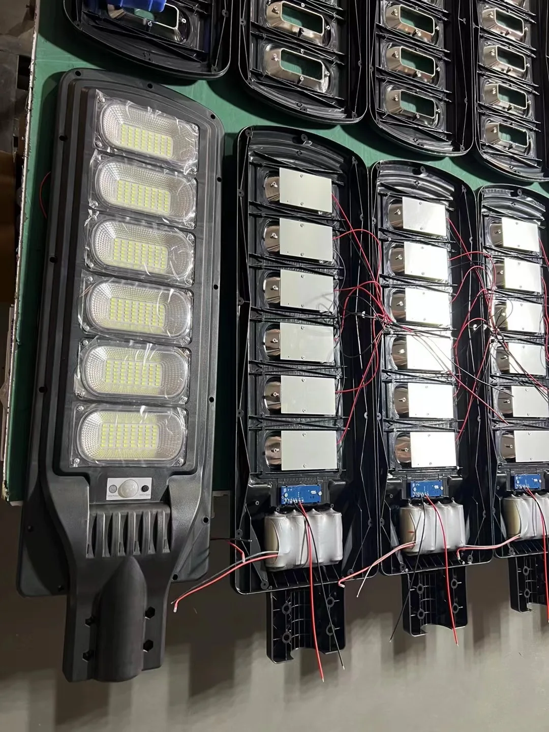 Hot Lampe Solaire Led Solar Lights Outdoor Street Lampadaire Solaire Pole Lighting Luces Led/Solar Street Light/Led Street Light