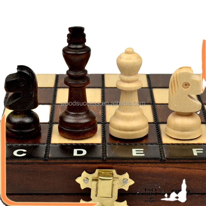 Wooden magnetic felted chess game set wooden chess board interior storage chess pieces foldable chessboard