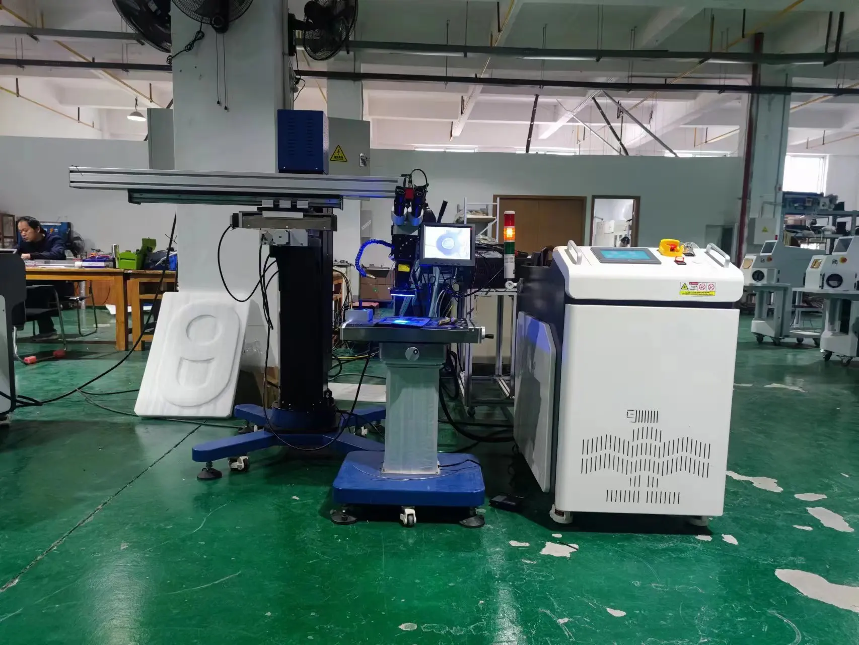 Big Metals Steel Injection Mould Repair Arm/Head Moving High Quality Optic Fiber Laser Welding Machines