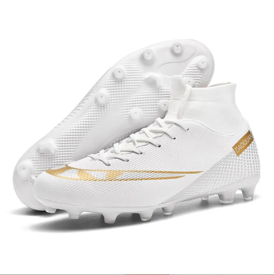 Wholesale China high quality non-slip lightweight soccer shoes