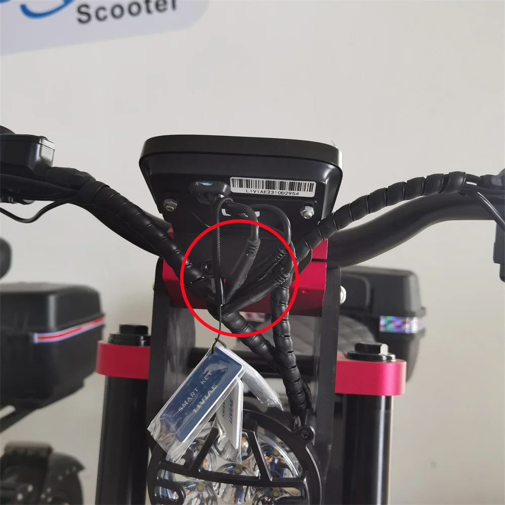 USA 72V 10000W 14 Inch Off Road Electric Scooters High Speed 70Mile 60Mile PH Dual Motor Electric Scooters With Seat For Adults