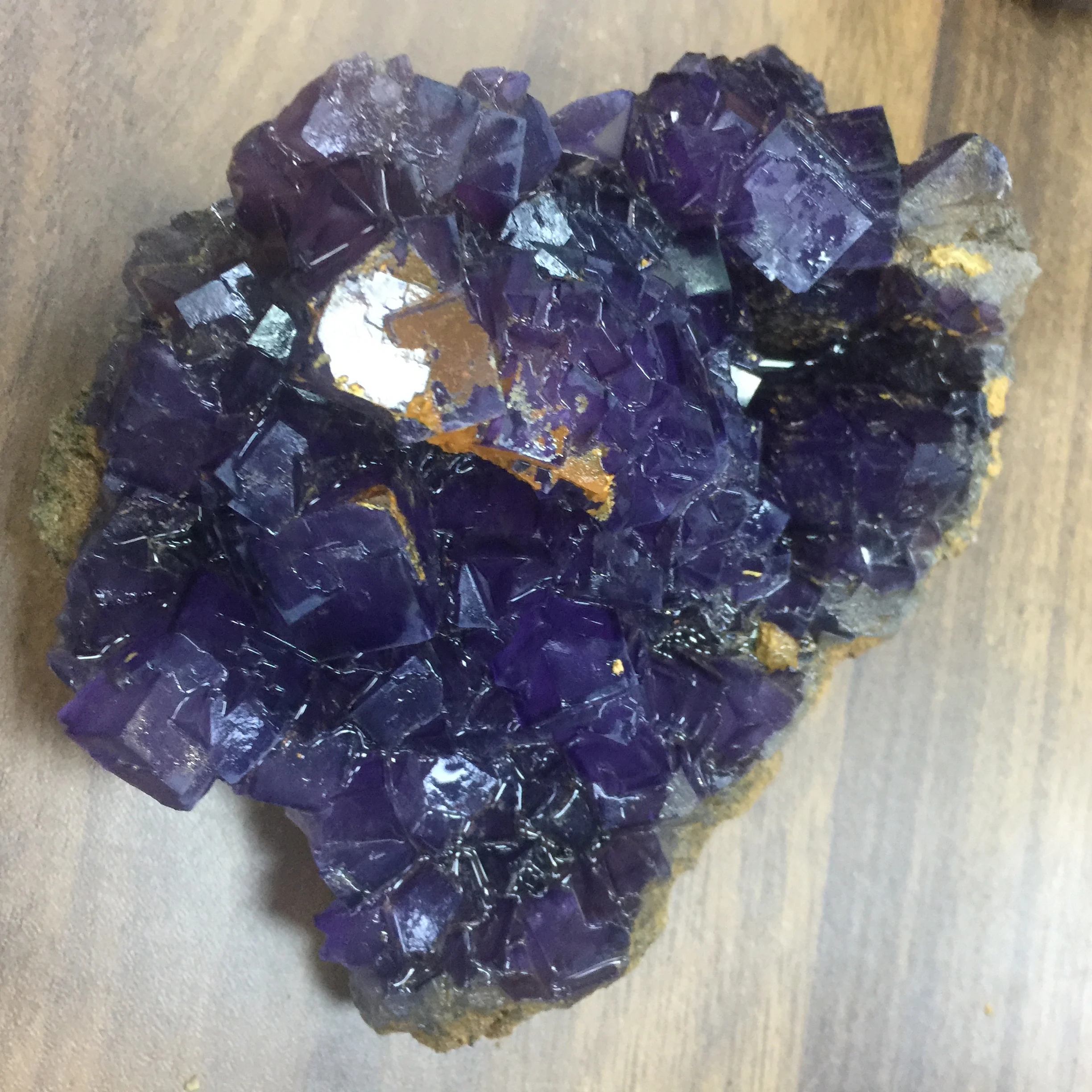 Natural crystal quartz semi precious stones crystal folk crafts purple fluorite crystal geode cluster