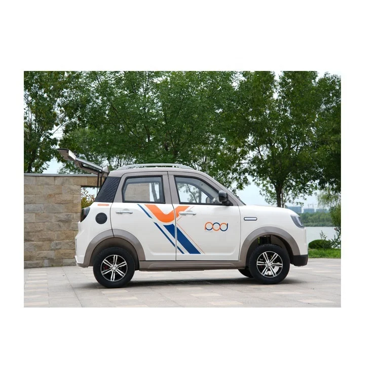 Fashion Mini Four Wheel Electric Vehicle Cheap New Energy Vehicles With Electric Technology For Adults Electric Trolleys